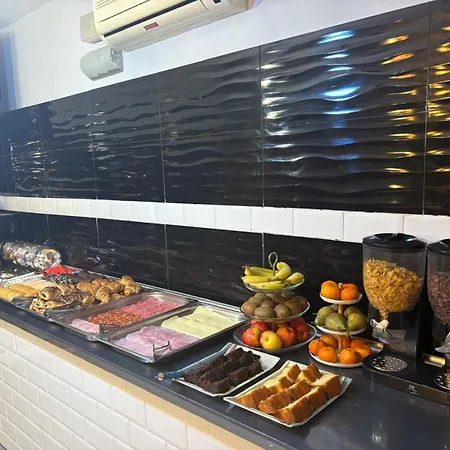 Hotel Azcona *