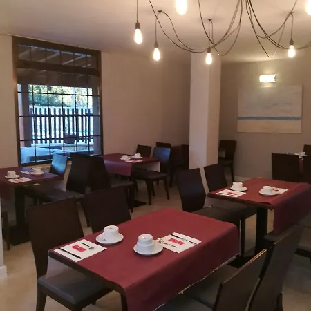 Azcona Hotel