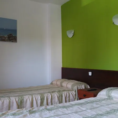 Azcona Hotel *